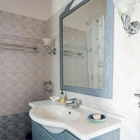 Anna 's House Apartment Lefkes (Paros)